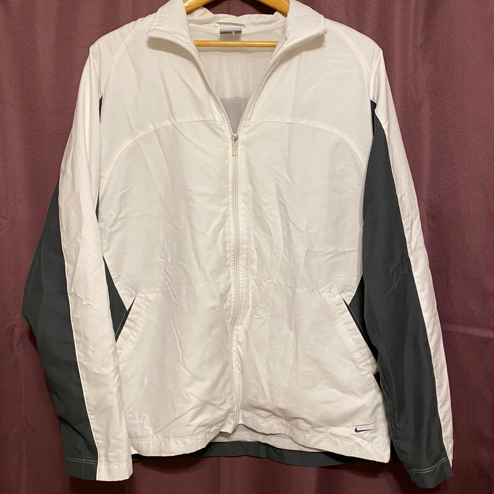 nike womens windbreaker